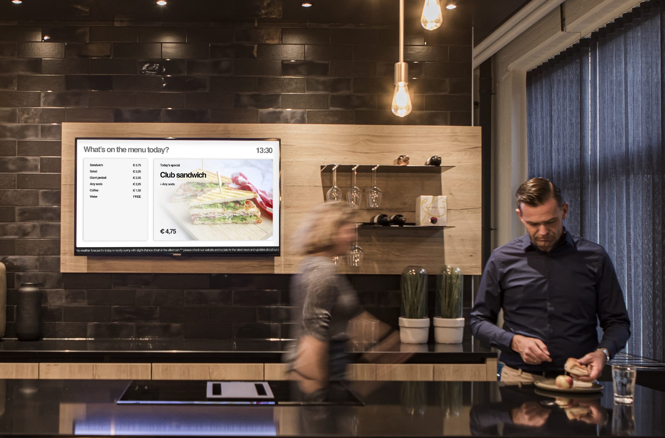 5 ways how to use Digital Signage at the office GoBright