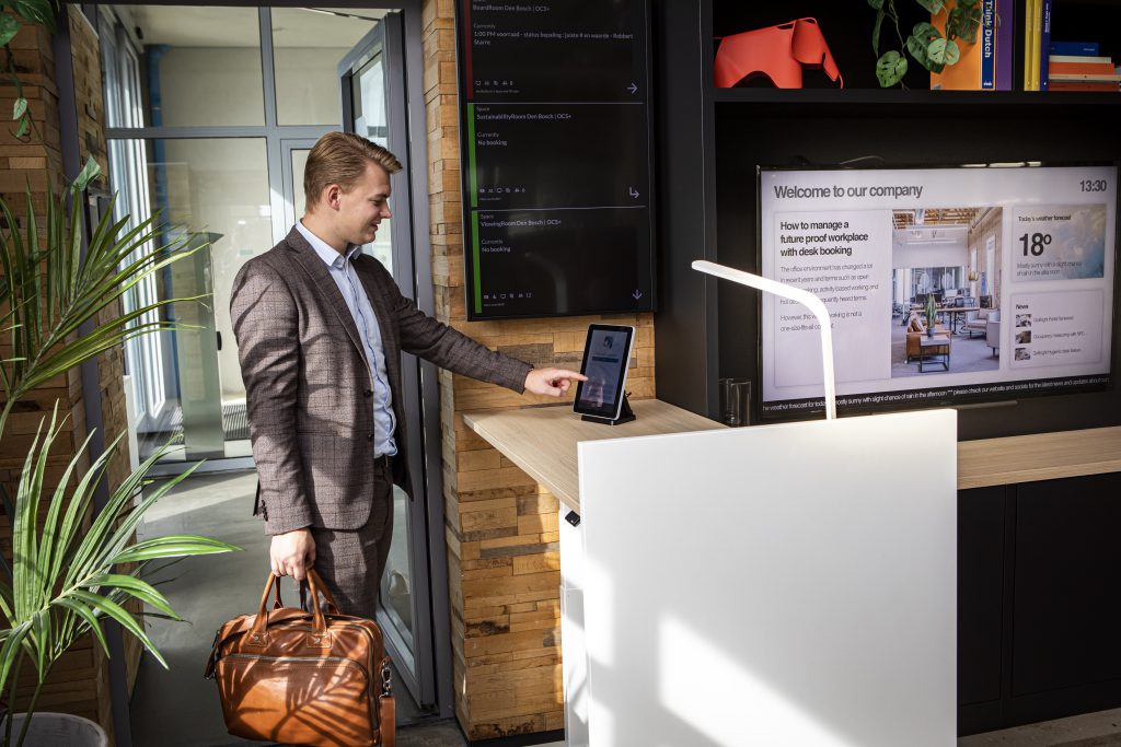 How Digital Reception Software improves Visitor Experience - GoBright