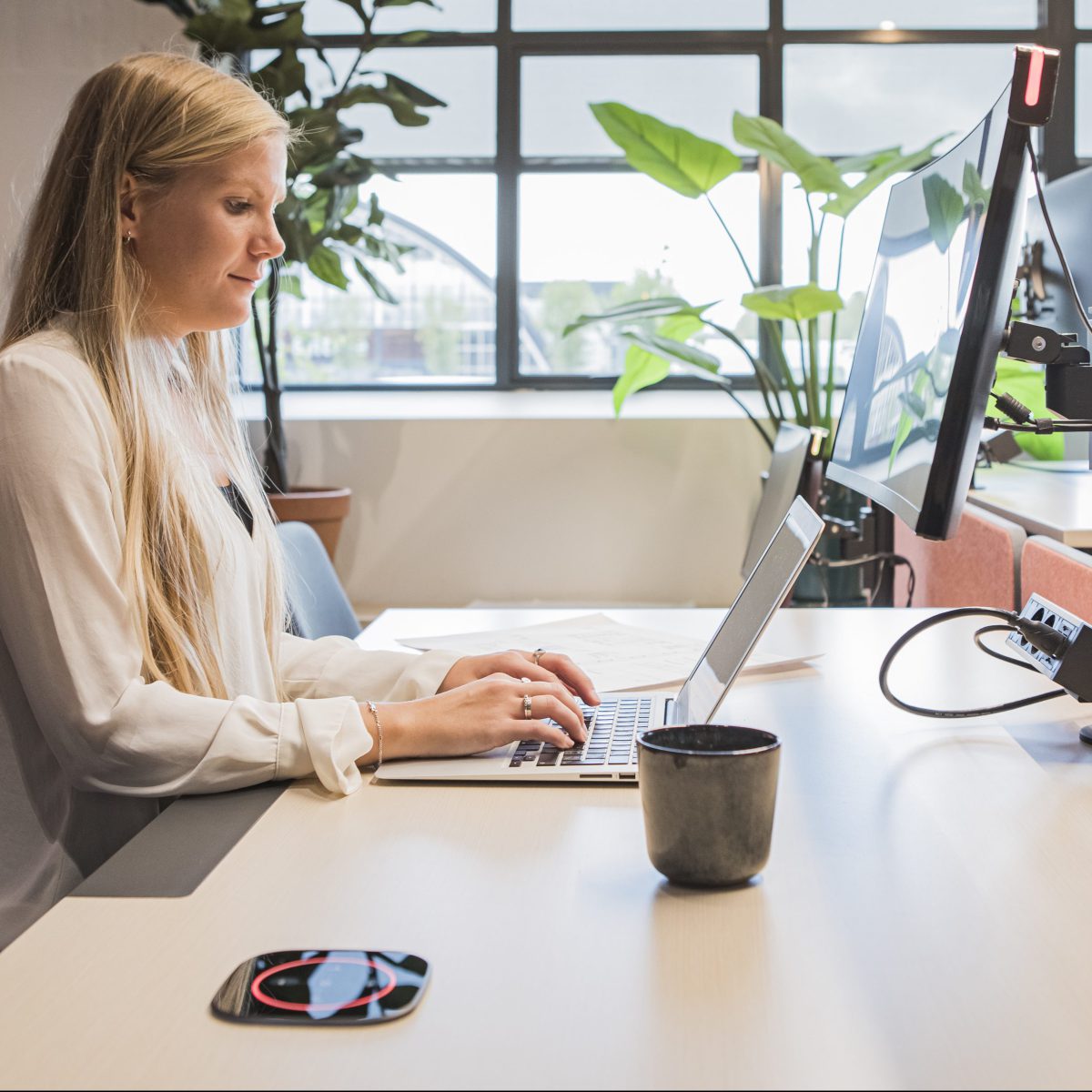 GoBright Work - Desk Booking System - Desk Management - Desk Sharing