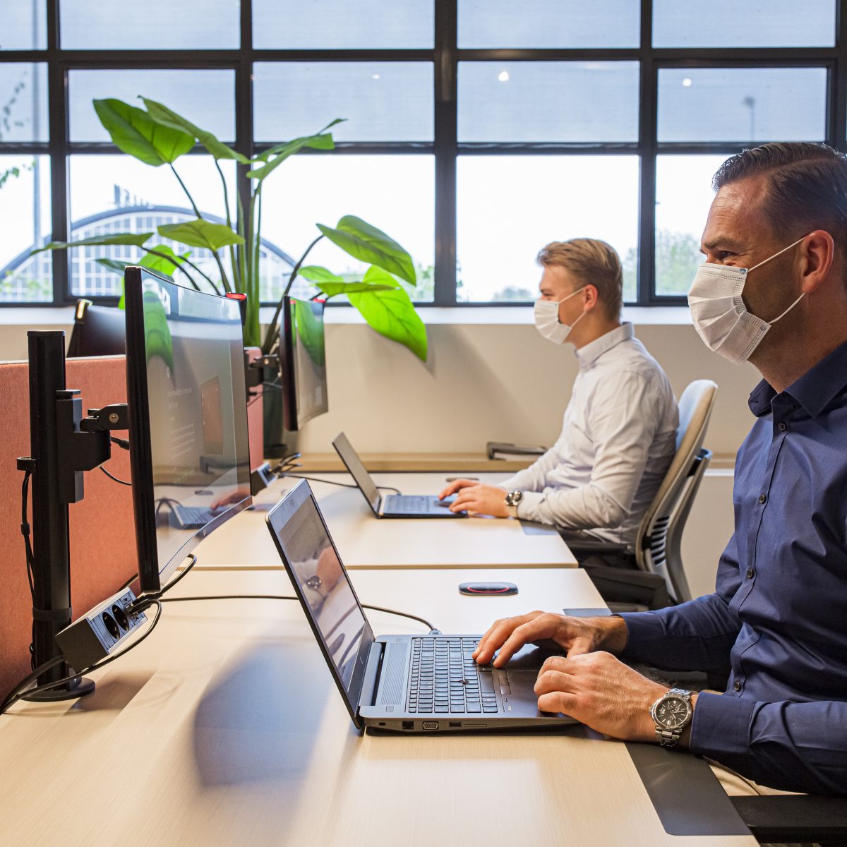 GoBright - Return to the office - Desk Booking