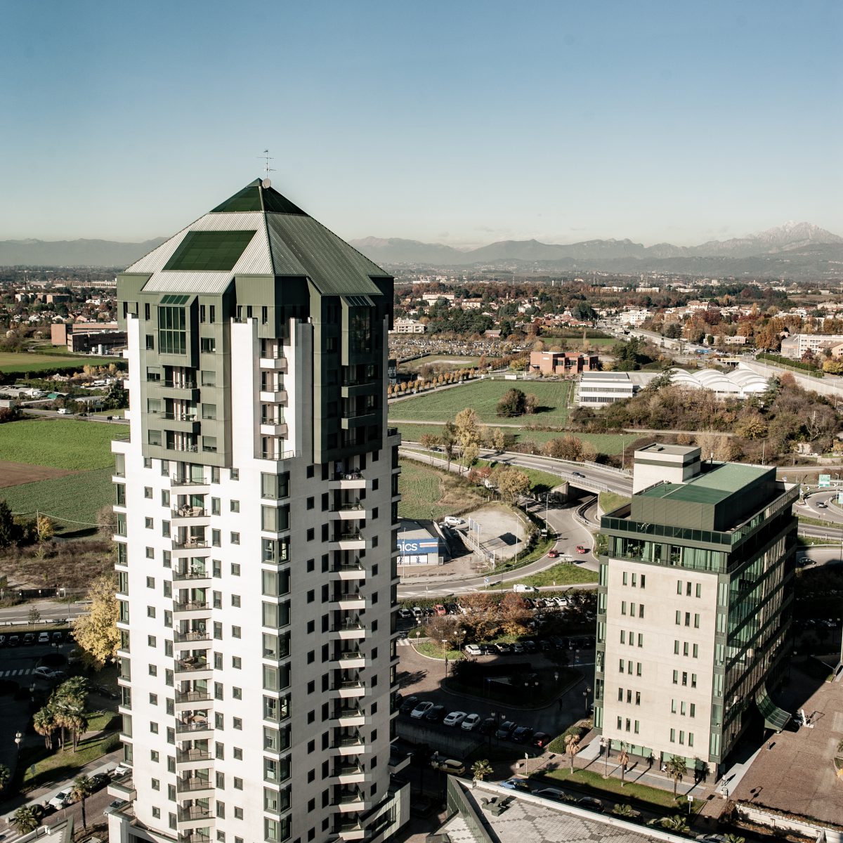 GoBright - Case Study - CHG-MERIDIAN - Desk Booking